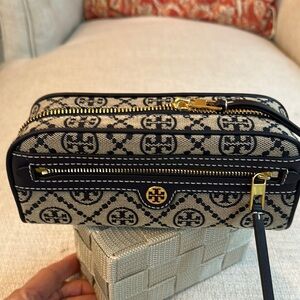 Tory Burch T Monogram Jacquard accessory pouch, INCLUDED dust bag!!
